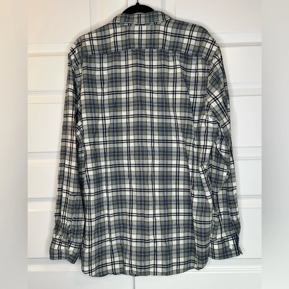 Banana Republic Soft Wash Standard Fit Button Down - EUC